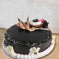 Astonishing 2 Kg Truffle Cake from 3/4 Star Bakery to Medinipur Astonishing 2 Kg Truffle Cake from 3/4 Star Bakery to Medinipur