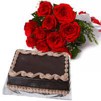 Delightful Chocolaty Cake with Red Roses Hand Bunch to North 24 parganas Delightful Chocolaty Cake with Red Roses Hand Bunch to North 24 parganas