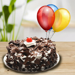 First-Class Black Forest Cake with Balloons to Garia First-Class Black Forest Cake with Balloons to Garia