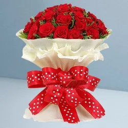 Heavenly Premium Bouquet of Gorgeous Roses to Cooch behar