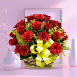 Enchanted Love of 18 Red Roses in a Basket to Dakshin dinajpur Enchanted Love of 18 Red Roses in a Basket to Dakshin dinajpur