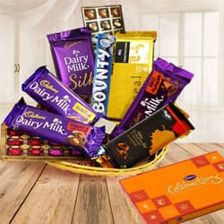 Delightful Gift Hamper Basket with Various Products to Darjiling Delightful Gift Hamper Basket with Various Products to Darjiling