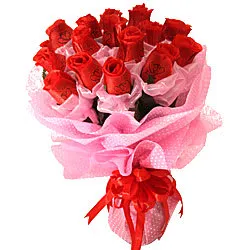 Exotic Appealing Charm of 15 Ever Lasting Red Roses