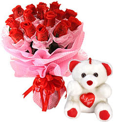 Enchanting Red Rose Bouquet and a Teddy Bear with Heart Enchanting Red Rose Bouquet and a Teddy Bear with Heart