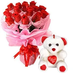 Enchanting Red Rose Bouquet and a Teddy Bear with Heart