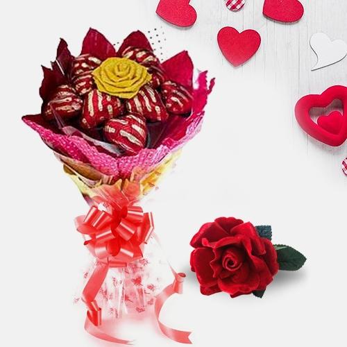 Delicious 12 Pcs Heart Shaped Chocolates Bouquet Delicious 12 Pcs Heart Shaped Chocolates Bouquet