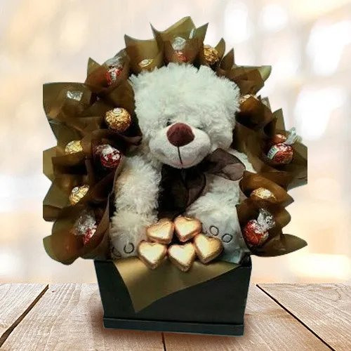 Wonderful Teddy with Handmade Chocolates Arrangement Wonderful Teddy with Handmade Chocolates Arrangement