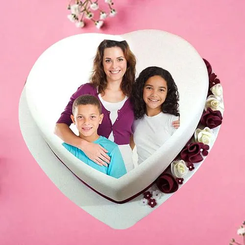 Luscious Eggless Vanilla Photo Cake in Heart Shape