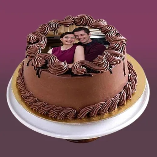 Tempting Round Shape Photo Cake in Chocolate Flavor