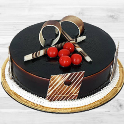 Delectable Treat Dark Chocolate Truffle Cake Delectable Treat Dark Chocolate Truffle Cake