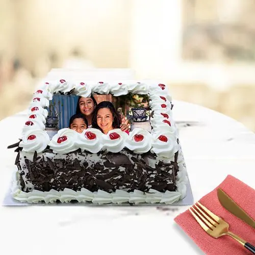 Satisfying V-day Gift of Black Forest Photo Cake