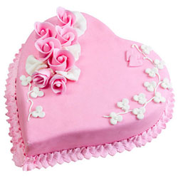 Book Strawberry Cake in Heart Shape Online Book Strawberry Cake in Heart Shape Online