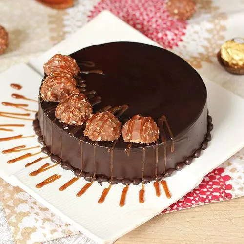 Mouth-Watering Choco-Ferrero Fusion Cake
