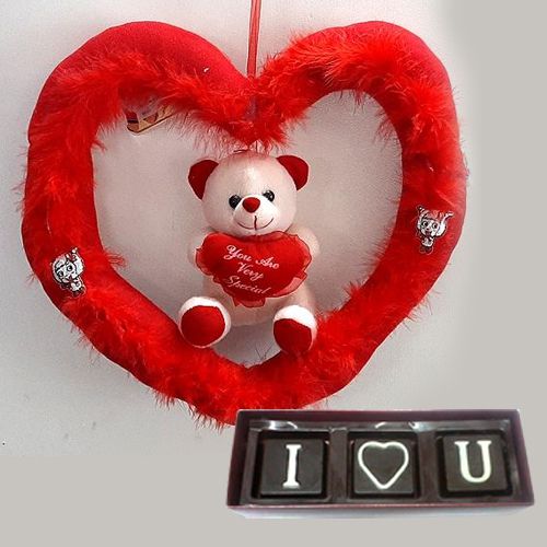 Ravishing Valentines Day special Chocolate and Teddy Bear Ravishing Valentines Day special Chocolate and Teddy Bear