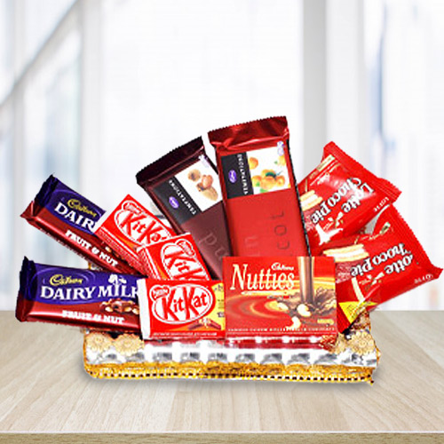 Mouth-Watering Variety of Chocolates Treats Gift Hamper Mouth-Watering Variety of Chocolates Treats Gift Hamper