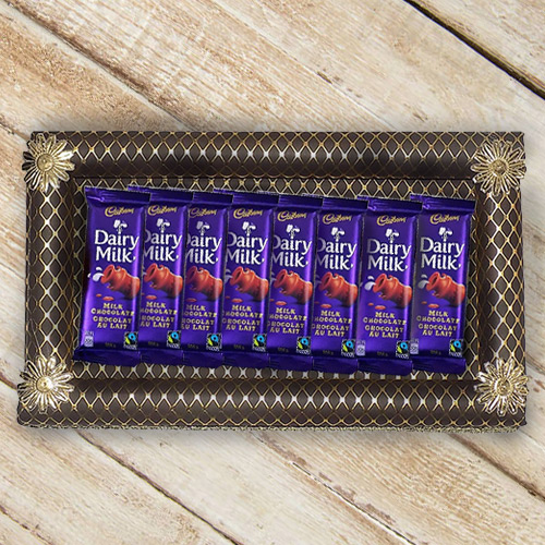 Finest 8Pcs Cadbury Dairy Milk Chocolates Gift Set Finest 8Pcs Cadbury Dairy Milk Chocolates Gift Set