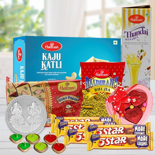 Exquisite Diwali Special Gourmet Basket Exquisite Diwali Special Gourmet Basket