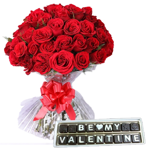 Attractive Gift Combo of Roses Bouquet with Hand Made Chocolate for V-day Attractive Gift Combo of Roses Bouquet with Hand Made Chocolate for V-day