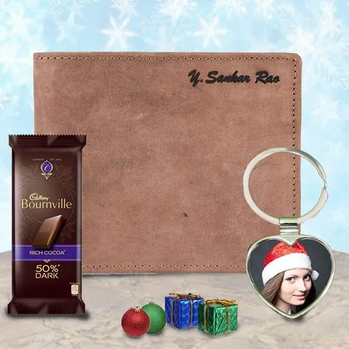 Alluring Personalized Metal Heart Key Ring n Wallet with Chocolates Alluring Personalized Metal Heart Key Ring n Wallet with Chocolates