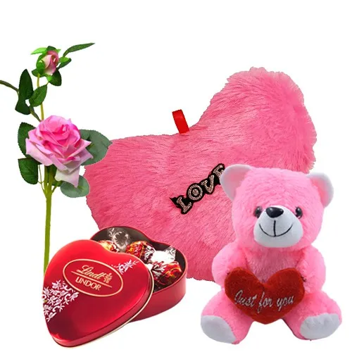 Magnificent Valentine Greetings Gift Combo Magnificent Valentine Greetings Gift Combo