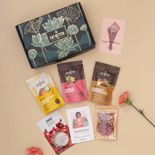 Nutritious Treats in Midnight Lotus Gift Box Nutritious Treats in Midnight Lotus Gift Box
