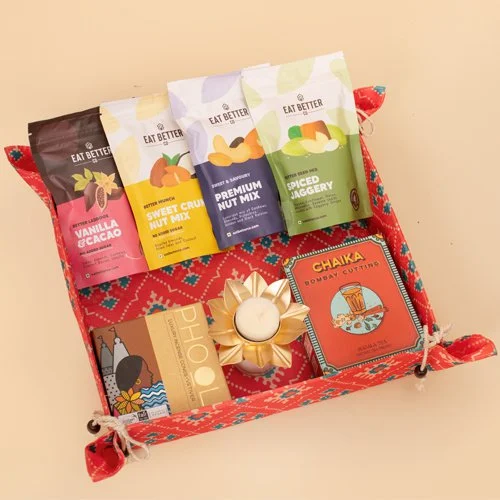 Blissful Patola Art Decorative Tray Gift Hamper