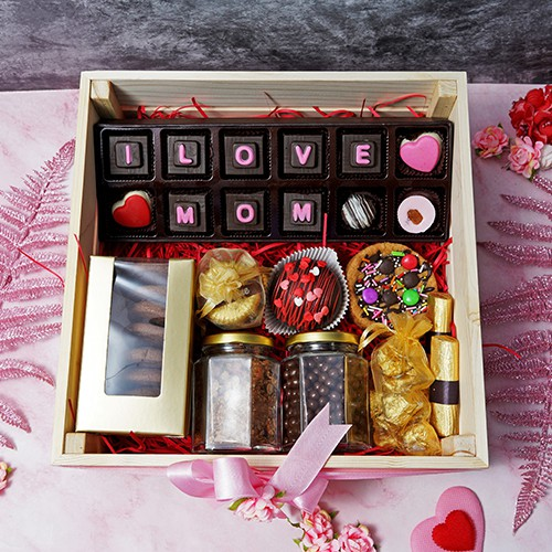 Love Mom Chocolates with Cookies Hamper