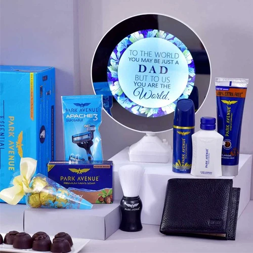 Classy Dad Magic Mirror with Grooming Kit Hamper