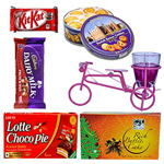 Sophisticated Christmas Arrangement with Mouth-Watering Taste Sophisticated Christmas Arrangement with Mouth-Watering Taste