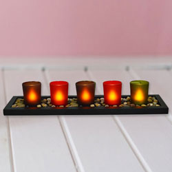 Visually Stimulating Christmas Candles with Festive Spirit Visually Stimulating Christmas Candles with Festive Spirit