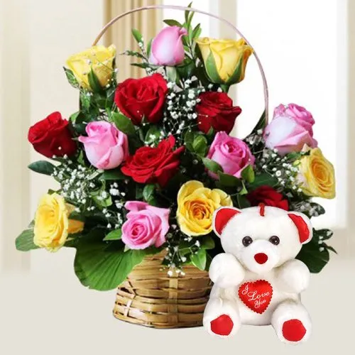 Spendid 15 multihued Roses with lovable cute Teddy Bear