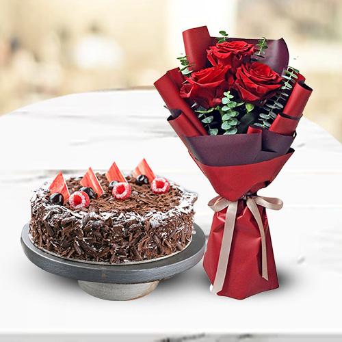 Touching 3 Red Roses with 1/2 Kg Black Forest Cake Touching 3 Red Roses with 1/2 Kg Black Forest Cake