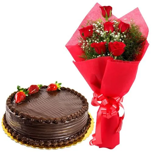 Order Online Red Roses Bouquet with Chocolate Cake