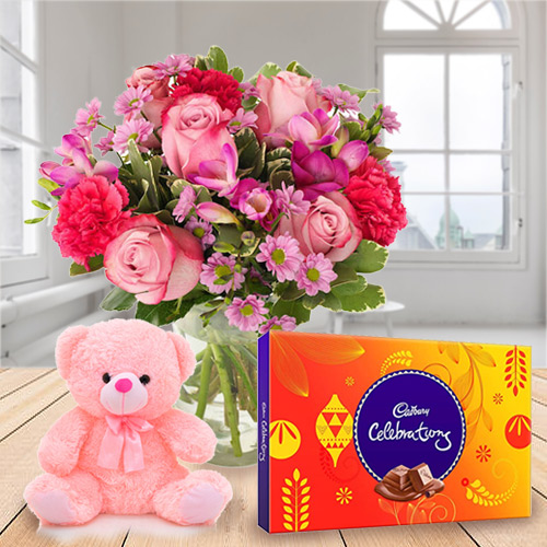 Online Mixed Flower in a Vase with Chocolate and Teddy Online Mixed Flower in a Vase with Chocolate and Teddy