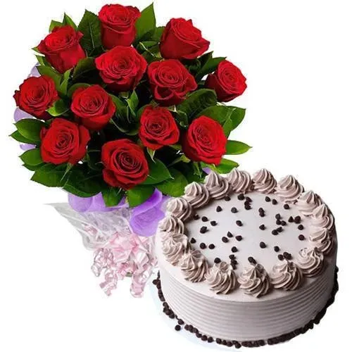 Send Combo of Coffee Cake N Red Roses Bouquet