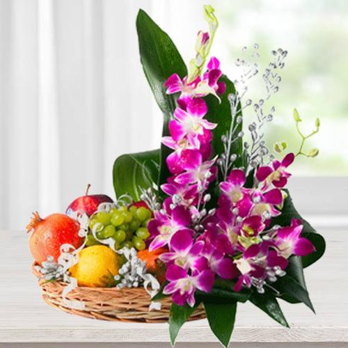 Pretty Flowers and 2 Kg. Fresh Fruits in Bamboo Basket Pretty Flowers and 2 Kg. Fresh Fruits in Bamboo Basket