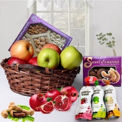 Fresh Fruits N Dry Fruit Hamper for Mummy Fresh Fruits N Dry Fruit Hamper for Mummy