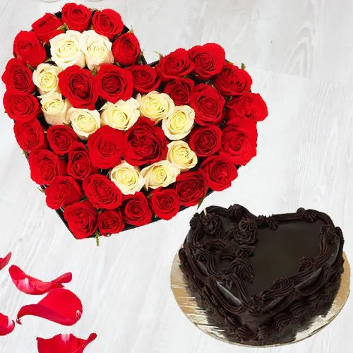 Love Shape Mixed Rose Arrangement with Love Chocolate Cake