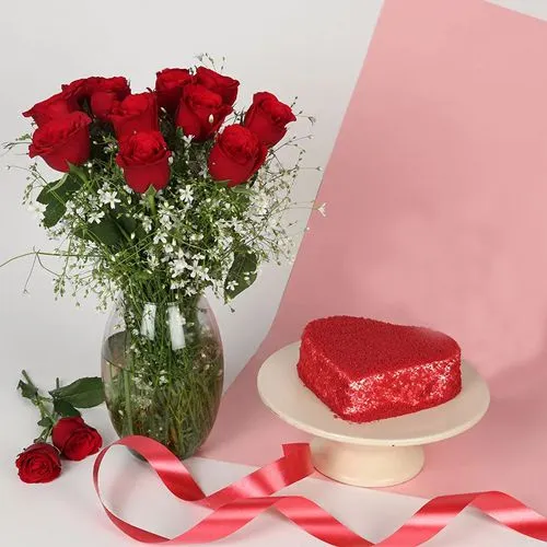 Gorgeous Red Roses in Vase with Red Velvet Heart Cake