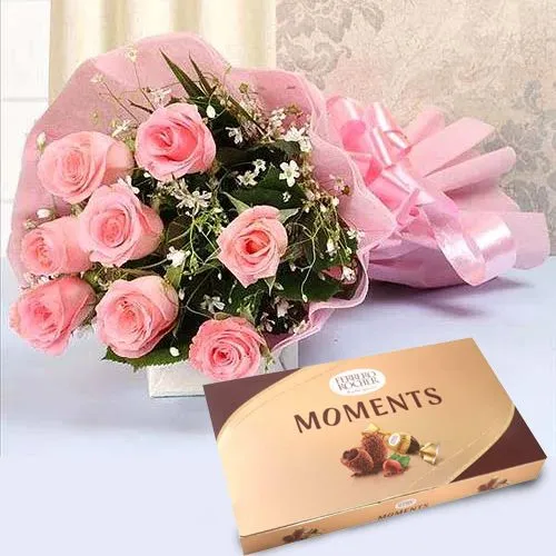 Elegant Pink Roses Bouquet with Ferrero Rocher Moment Chocolate Box Elegant Pink Roses Bouquet with Ferrero Rocher Moment Chocolate Box