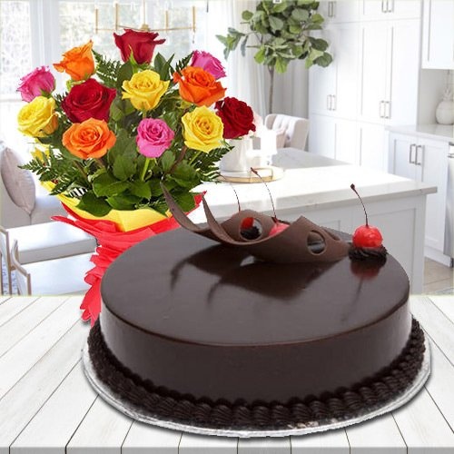 Dozen of glorious Roses with yummy Chocolate Cake Dozen of glorious Roses with yummy Chocolate Cake