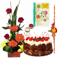 Dazzling Rakhi Thread with Attractive Gifts Dazzling Rakhi Thread with Attractive Gifts