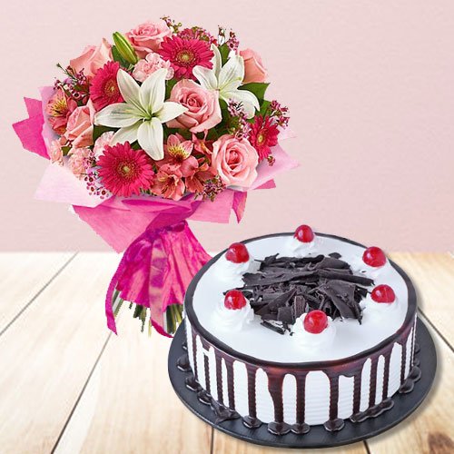Mixed Flower Bouquet with Cake Mixed Flower Bouquet with Cake