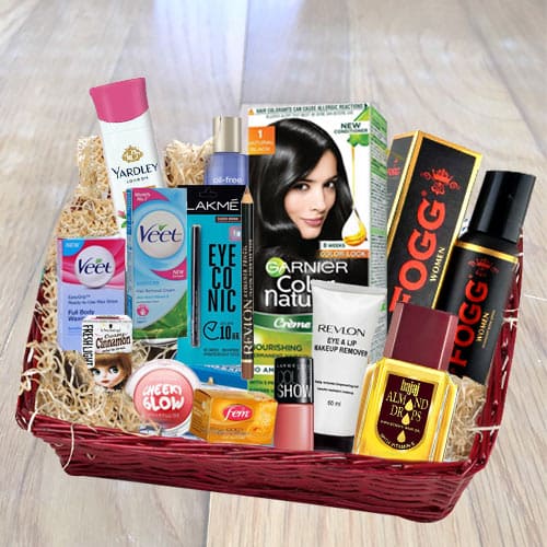 Classy Woman Grooming Gift Hamper Classy Woman Grooming Gift Hamper