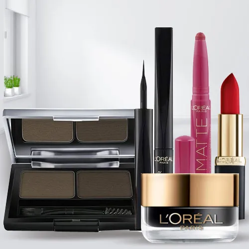 Amazing L’oreal Make Up Hamper