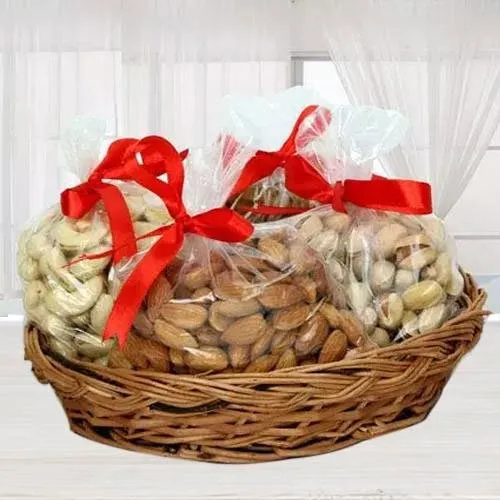 Mesmerizing Gift Basket Full of Mix Dry Fruits