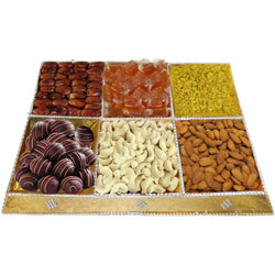 Gusto’s Appeal Dry Fruits and Chocolate Platter Gusto’s Appeal Dry Fruits and Chocolate Platter