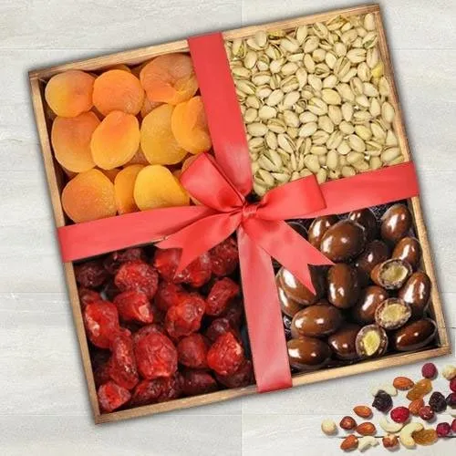 Delectable Dry Fruits Gift Tray for Mothers Day