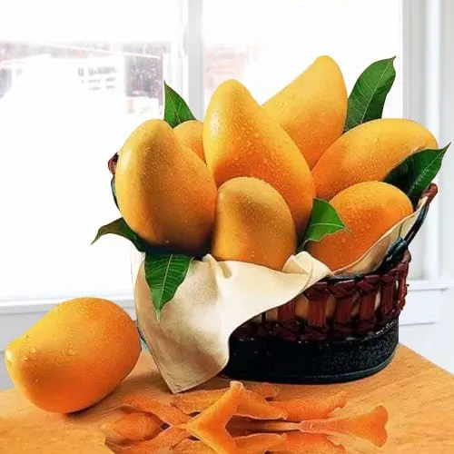 2 Kg. Good Quality Mangoes decorated in Basket 2 Kg. Good Quality Mangoes decorated in Basket