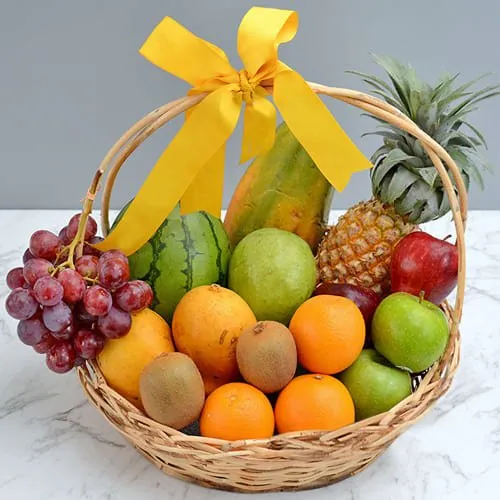 The-Seasons-Best Fresh Fruits Gift Basket